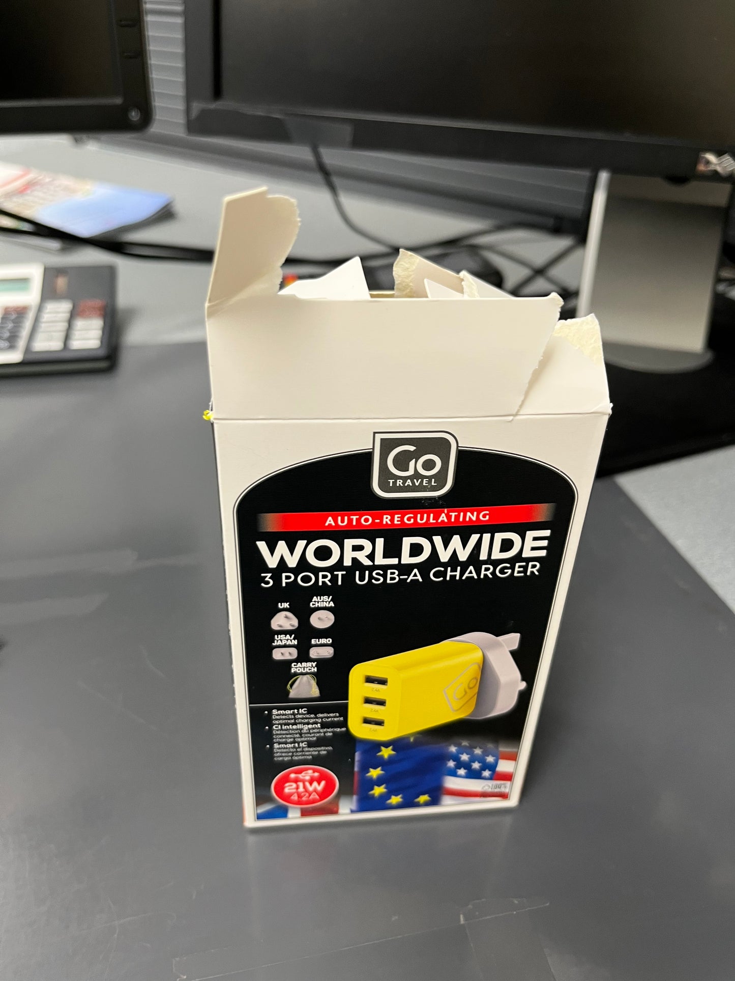 Go Travel - Worldwide 3-port USB-A Charger - Damaged Packaging