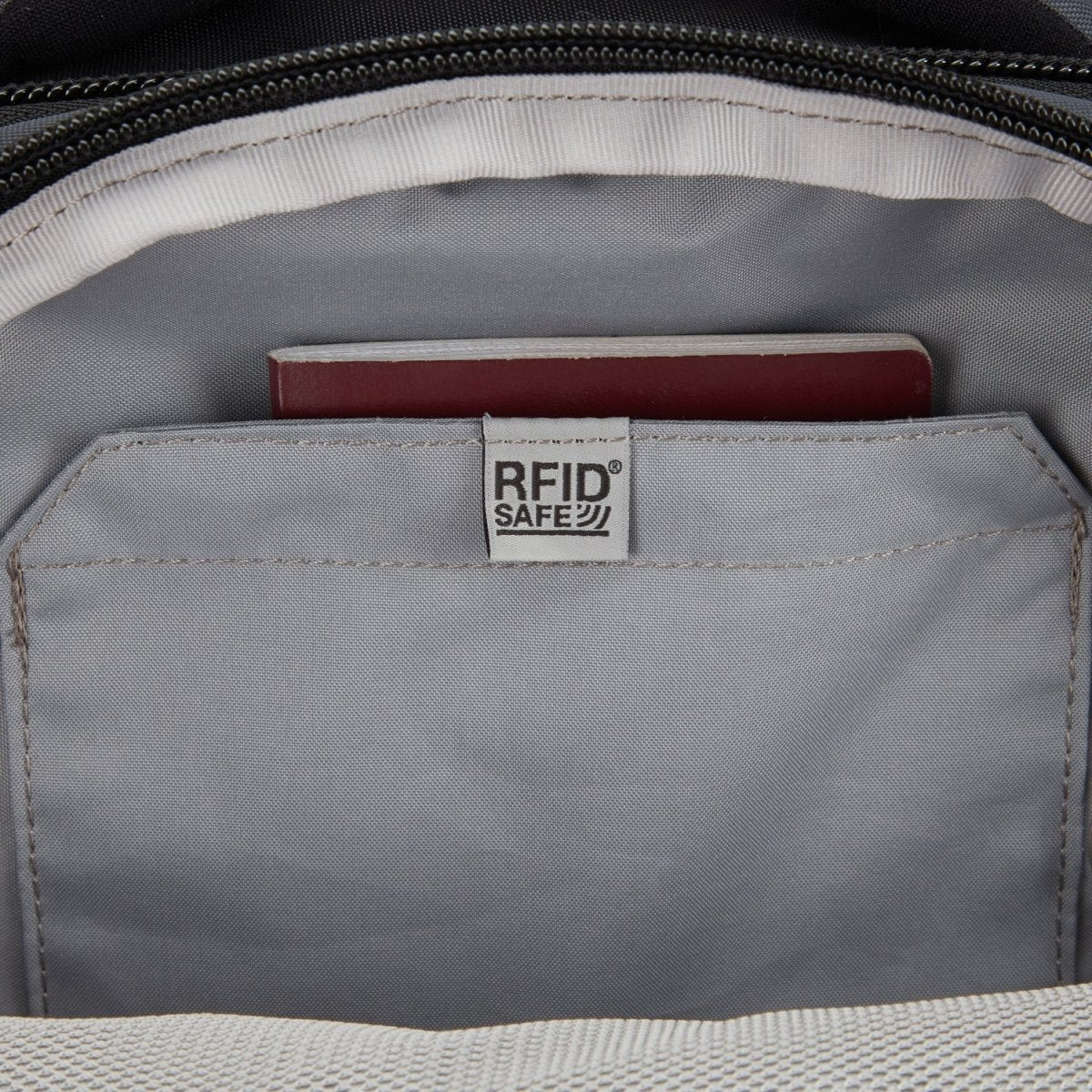 Pacsafe Venturesafe EXP35 Travel Backpack