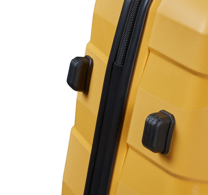 American Tourister Air Move Carry On Spinner