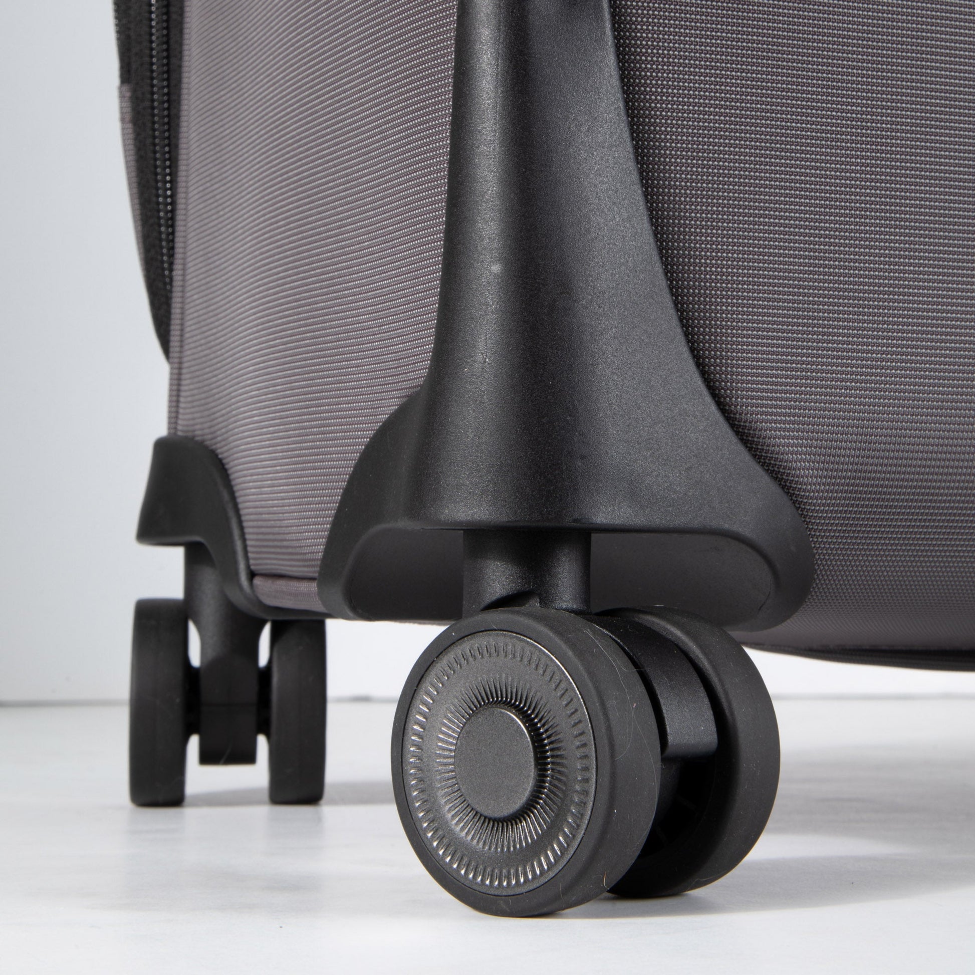 Close-up of spinner wheels on the Ricardo Beverly Hills Montecito 3.0 Large Check-In Expandable Spinner.