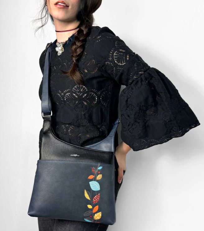 Espe Petal Messenger BagMessenger BagsBlack