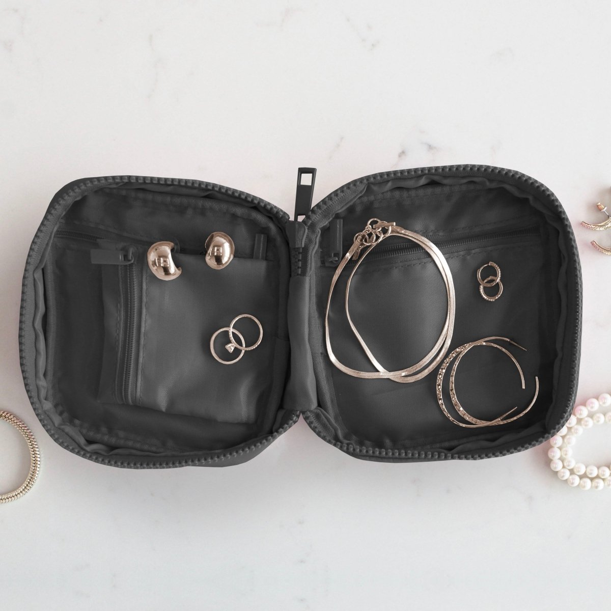 Mytagalongs Jewelry Case