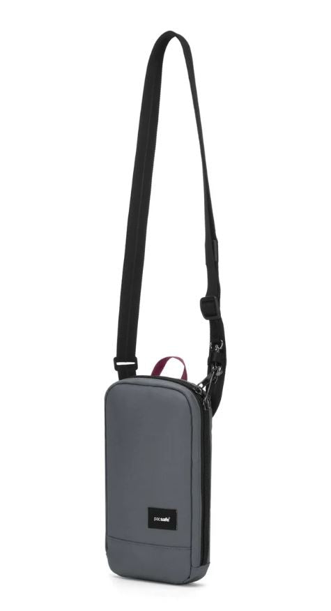 Pacsafe RFID Blocking Tech CrossbodyCrossbodyBlack