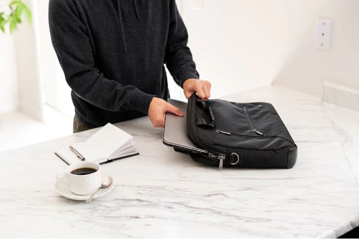 PKG Carry Goods - Annex II Messenger Bag - ONLINE ONLYMessenger Bags