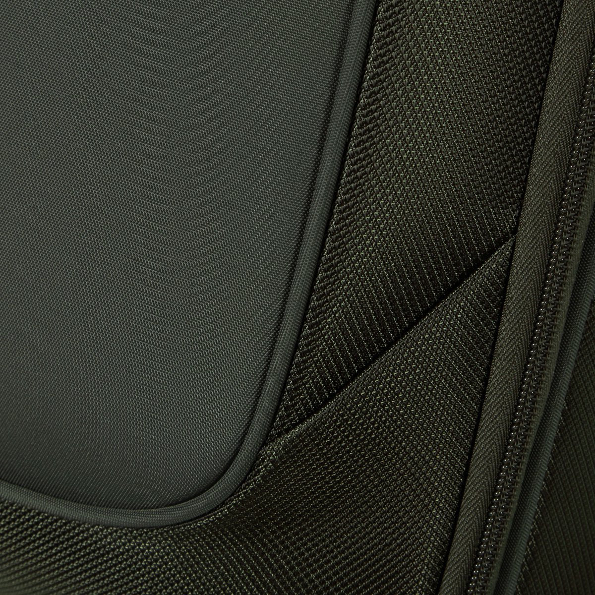 Samsonite Re-Lite Spinner Medium