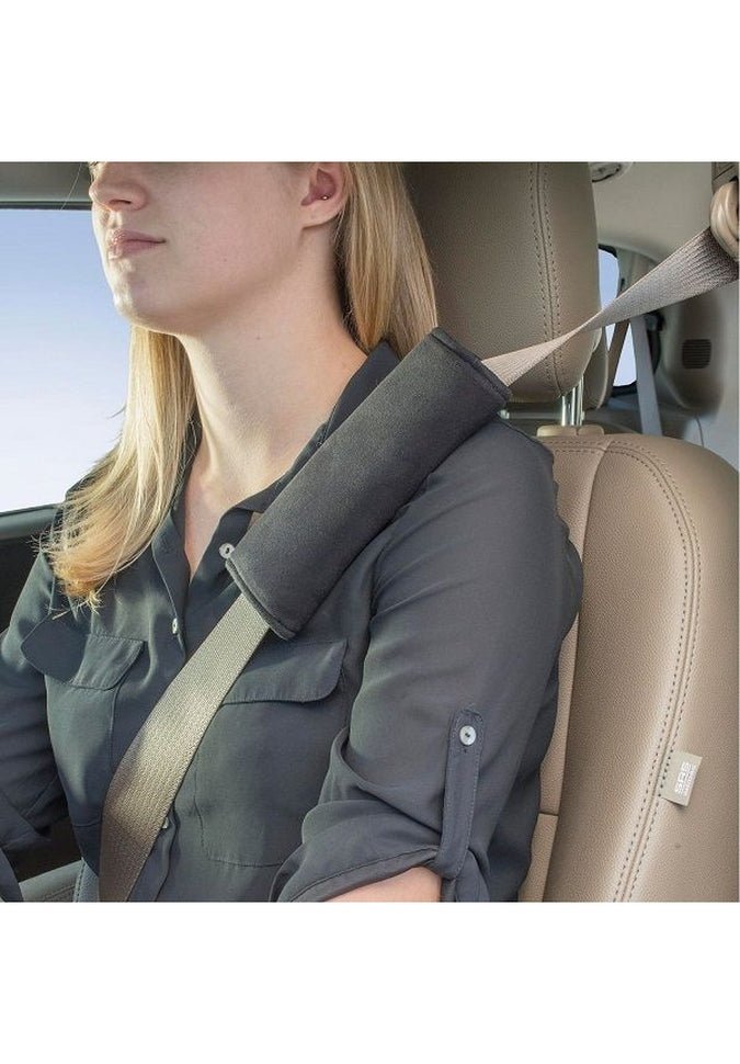 Image showing a closeup of a female model inside a vehicle wearing the product in grey on her shoulder.