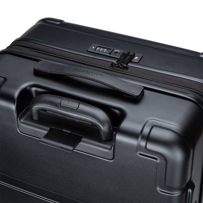Travelite Itinerary Medium suitcase: black polycarbonate, combo lock, telescopic handle, 8 spinner wheels.