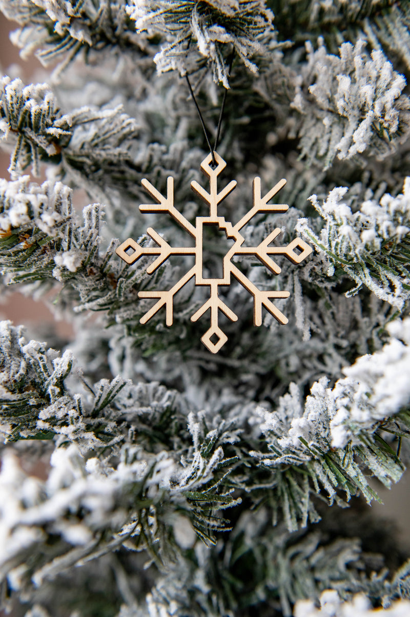 Huron WoodworkHuron Woodwork Manitoba Snowflake Ornamentornament1016036