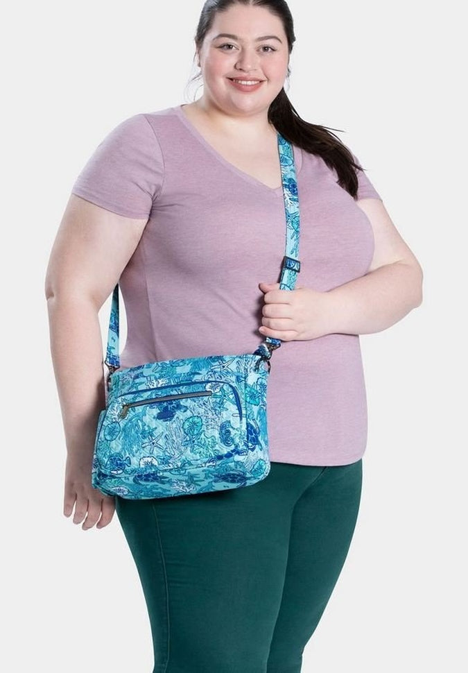 Lug Shimmy SE CrossbodyPurseVery Berry Blue